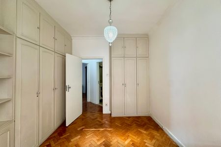 Apartamento à venda com 250m², 3 quartos e 2 vagas Apartamento à venda com 250m², 3 quartos e 2 vagasSuite 2