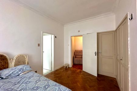 Apartamento à venda com 250m², 3 quartos e 2 vagas Apartamento à venda com 250m², 3 quartos e 2 vagasSuite