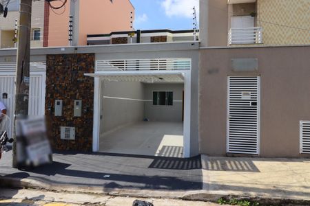 Casa à venda com 139m², 3 quartos e 2 vagasFachada