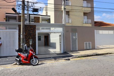 Casa à venda com 139m², 3 quartos e 2 vagasFachada