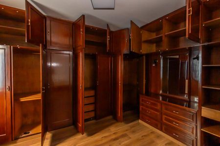 Casa à venda com 110m², 2 quartos e 3 vagas Casa à venda com 110m², 2 quartos e 3 vagasSuíte