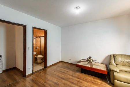 Casa à venda com 110m², 2 quartos e 3 vagas Casa à venda com 110m², 2 quartos e 3 vagasSuíte