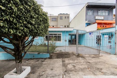 Casa à venda com 110m², 2 quartos e 3 vagas Casa à venda com 110m², 2 quartos e 3 vagasFachada e Placa