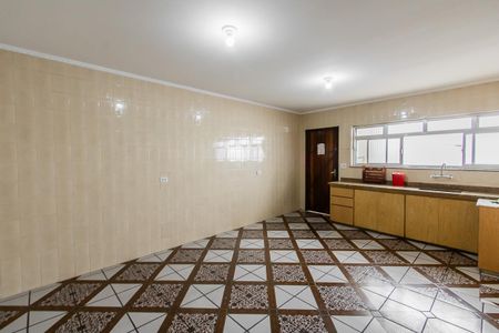 Casa à venda com 110m², 2 quartos e 3 vagas Casa à venda com 110m², 2 quartos e 3 vagasCozinha