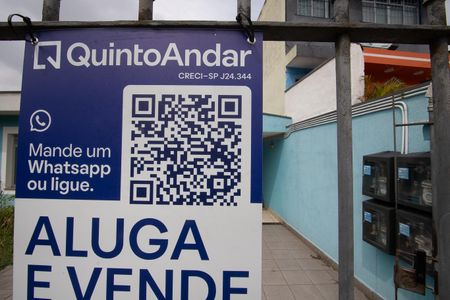 Casa à venda com 110m², 2 quartos e 3 vagas Casa à venda com 110m², 2 quartos e 3 vagasPlaca