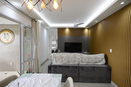 Apartamento à venda com 75m², 2 quartos e 2 vagasSala