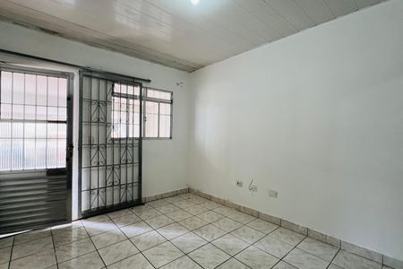 Casa para alugar com 154m², 4 quartos e 2 vagas Casa para alugar com 154m², 4 quartos e 2 vagasSala
