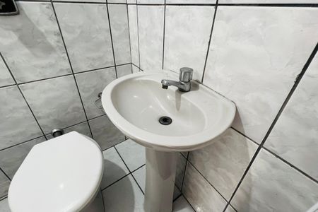 Casa para alugar com 154m², 4 quartos e 2 vagas Casa para alugar com 154m², 4 quartos e 2 vagasBanheiro 2