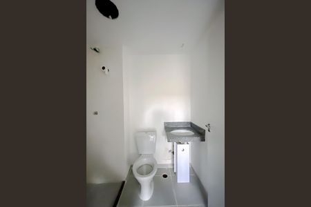 Banheiro de kitnet/studio para alugar com 1 quarto, 24m² em Belenzinho, São Paulo