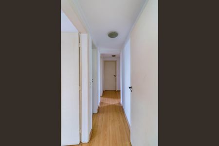 Apartamento à venda com 118m², 3 quartos e 3 vagas Apartamento à venda com 118m², 3 quartos e 3 vagasCorredor
