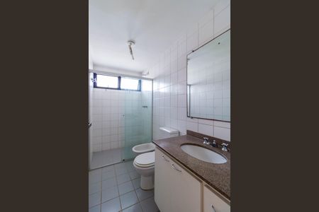 Apartamento à venda com 118m², 3 quartos e 3 vagas Apartamento à venda com 118m², 3 quartos e 3 vagasBanheiro