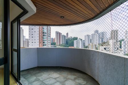 Apartamento à venda com 118m², 3 quartos e 3 vagas Apartamento à venda com 118m², 3 quartos e 3 vagasVaranda do Quarto