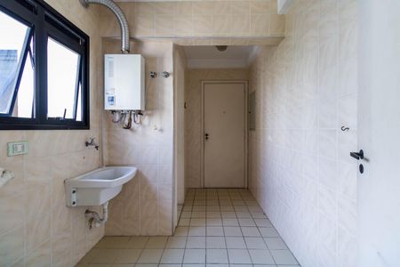 Apartamento à venda com 118m², 3 quartos e 3 vagas Apartamento à venda com 118m², 3 quartos e 3 vagasÁrea de Serviço