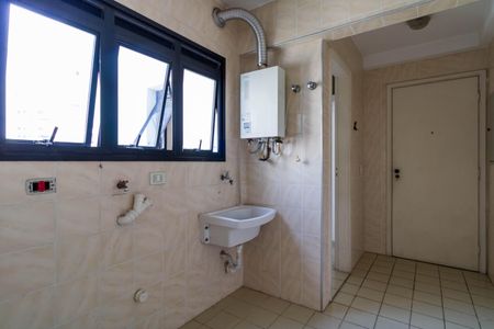 Apartamento à venda com 118m², 3 quartos e 3 vagas Apartamento à venda com 118m², 3 quartos e 3 vagasÁrea de Serviço