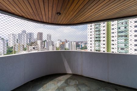 Apartamento à venda com 118m², 3 quartos e 3 vagas Apartamento à venda com 118m², 3 quartos e 3 vagasVaranda