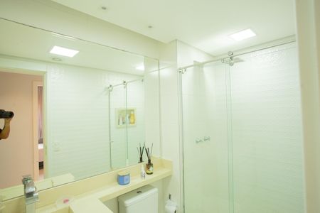 Apartamento à venda com 57m², 2 quartos e 1 vaga Apartamento à venda com 57m², 2 quartos e 1 vagaBanheiro