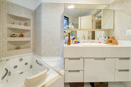 Apartamento à venda com 120m², 3 quartos e 2 vagasBanheiro da Suíte