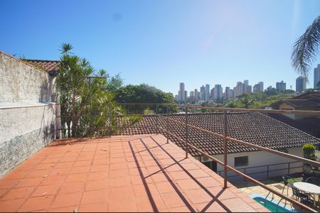 Casa para alugar com 271m², 3 quartos e 3 vagasTerraço