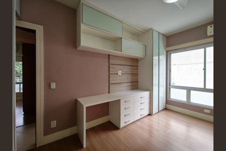 Apartamento à venda com 110m², 3 quartos e 2 vagasSuíte