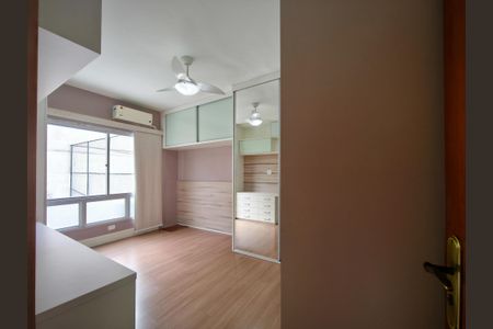 Apartamento à venda com 110m², 3 quartos e 2 vagasSuíte