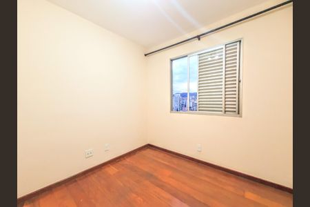 Apartamento à venda com 100m², 4 quartos e 2 vagasQuarto 2