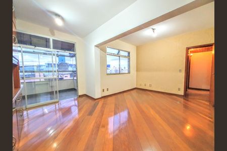 Apartamento à venda com 100m², 4 quartos e 2 vagasSala