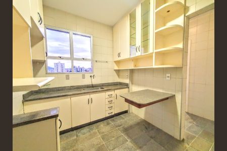 Apartamento à venda com 100m², 4 quartos e 2 vagasCozinha