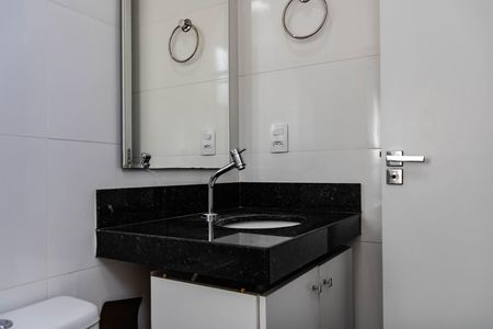 Apartamento para alugar com 62m², 2 quartos e 2 vagas Apartamento para alugar com 62m², 2 quartos e 2 vagasBanheiro da Suíte 1