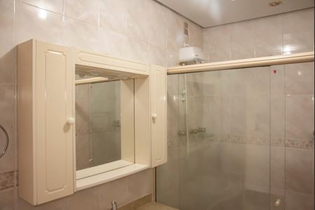 Casa à venda com 141m², 2 quartos e 1 vagaBanheiro