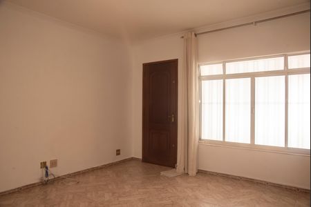 Casa à venda com 141m², 2 quartos e 1 vagaSala