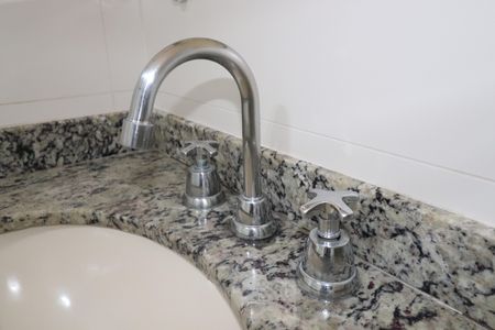 Apartamento à venda com 88m², 3 quartos e 2 vagasBanheiro 