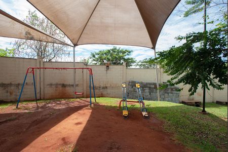 Apartamento para alugar com 43m², 2 quartos e 1 vaga Apartamento para alugar com 43m², 2 quartos e 1 vagaÁrea comum - Playground