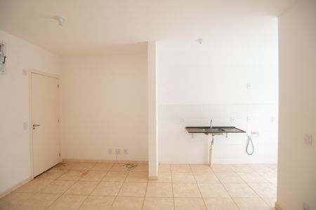 Apartamento para alugar com 43m², 2 quartos e 1 vaga Apartamento para alugar com 43m², 2 quartos e 1 vagaSala/Cozinha