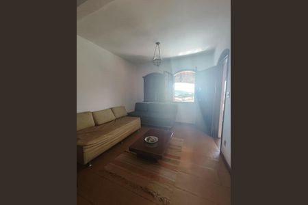 Casa à venda com 360m², 7 quartos e 2 vagasSala