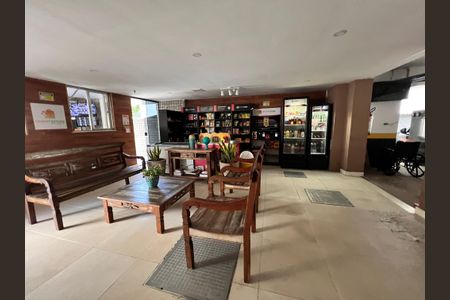 Apartamento à venda com 62m², 1 quarto e 1 vaga Apartamento à venda com 62m², 1 quarto e 1 vagaHall de Entrada / Mercadinho