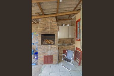 Casa à venda com 160m², 3 quartos e 1 vagaÁrea de Serviço