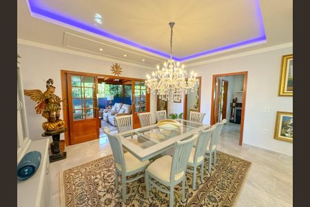 Casa para alugar com 270m², 3 quartos e 4 vagasSala