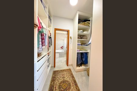 Casa para alugar com 270m², 3 quartos e 4 vagasCloset da suíte 1