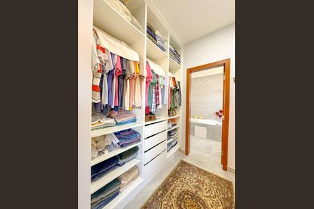 Casa para alugar com 270m², 3 quartos e 4 vagasCloset da suíte 1