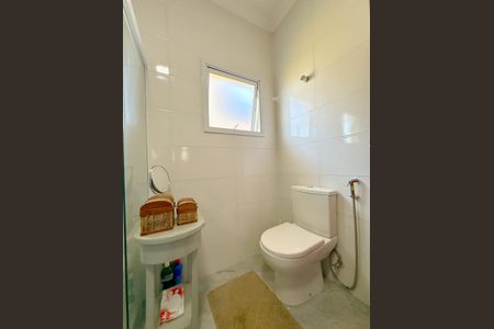 Casa para alugar com 270m², 3 quartos e 4 vagasBanheiro da Suíte 1