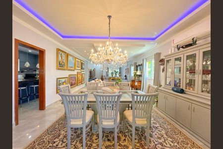 Casa para alugar com 270m², 3 quartos e 4 vagasSala