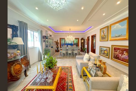 Casa para alugar com 270m², 3 quartos e 4 vagasSala