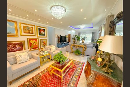 Casa para alugar com 270m², 3 quartos e 4 vagasSala