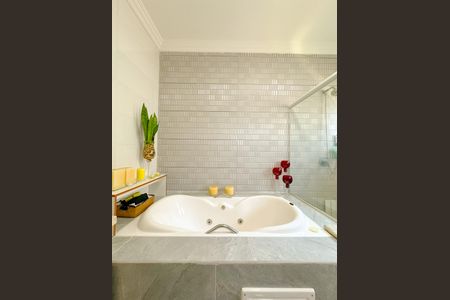 Casa para alugar com 270m², 3 quartos e 4 vagasBanheiro da Suíte 1