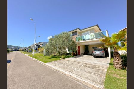 Casa para alugar com 270m², 3 quartos e 4 vagasVista da Rua