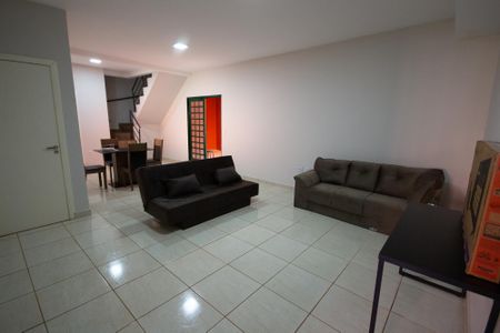 Casa para alugar com 118m², 3 quartos e 3 vagasSala de TV