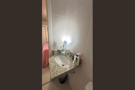 Apartamento à venda com 57m², 2 quartos e 1 vaga Apartamento à venda com 57m², 2 quartos e 1 vagaBanheiro da Suíte