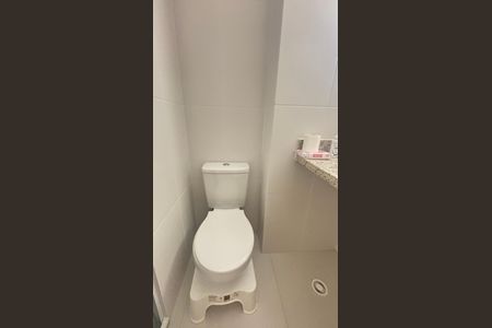 Apartamento à venda com 57m², 2 quartos e 1 vaga Apartamento à venda com 57m², 2 quartos e 1 vagaBanheiro