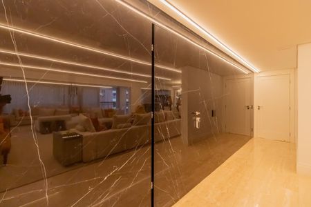 Apartamento à venda com 500m², 4 quartos e 6 vagas Apartamento à venda com 500m², 4 quartos e 6 vagasFoto 01