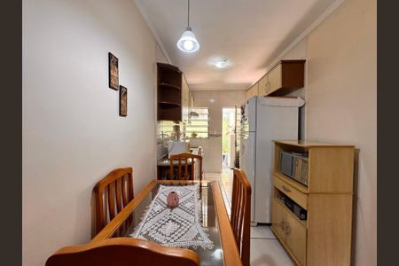 Apartamento à venda com 64m², 2 quartos e 2 vagasCozinha
